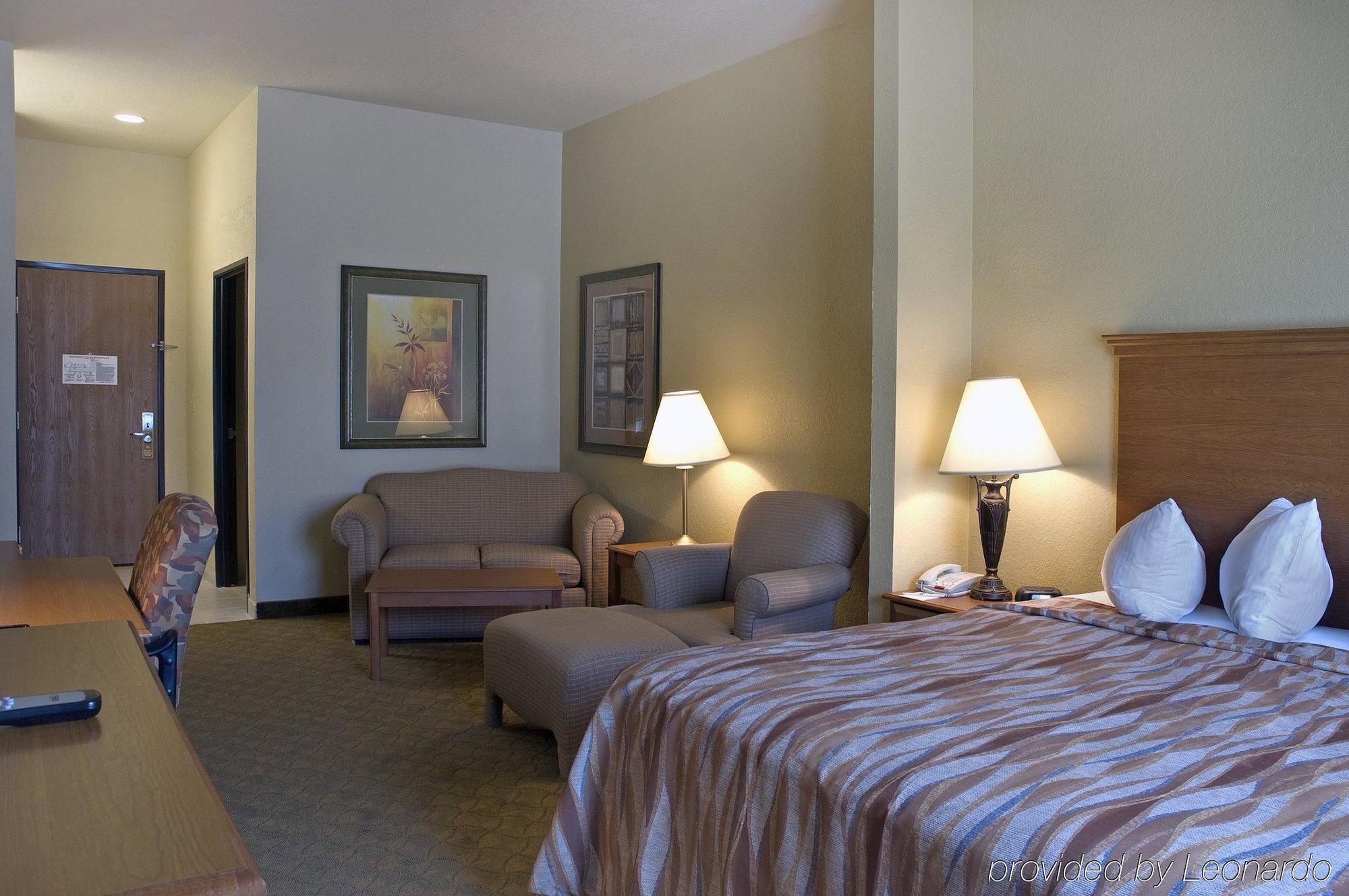 Pearsall Inn And Suites Kamer foto